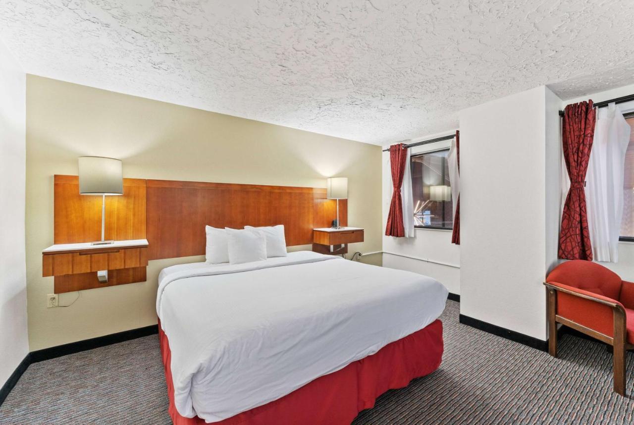 Ramada By Wyndham Cedar City Zewnętrze zdjęcie